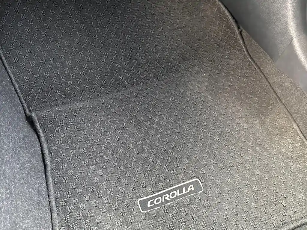 Toyota Corolla — миниатюра 14