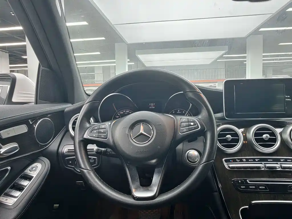 Mercedes-Benz GLC — миниатюра 9
