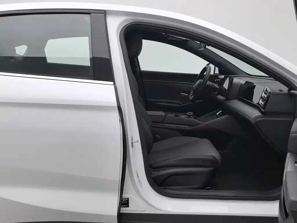 BYD Qin L — миниатюра 23