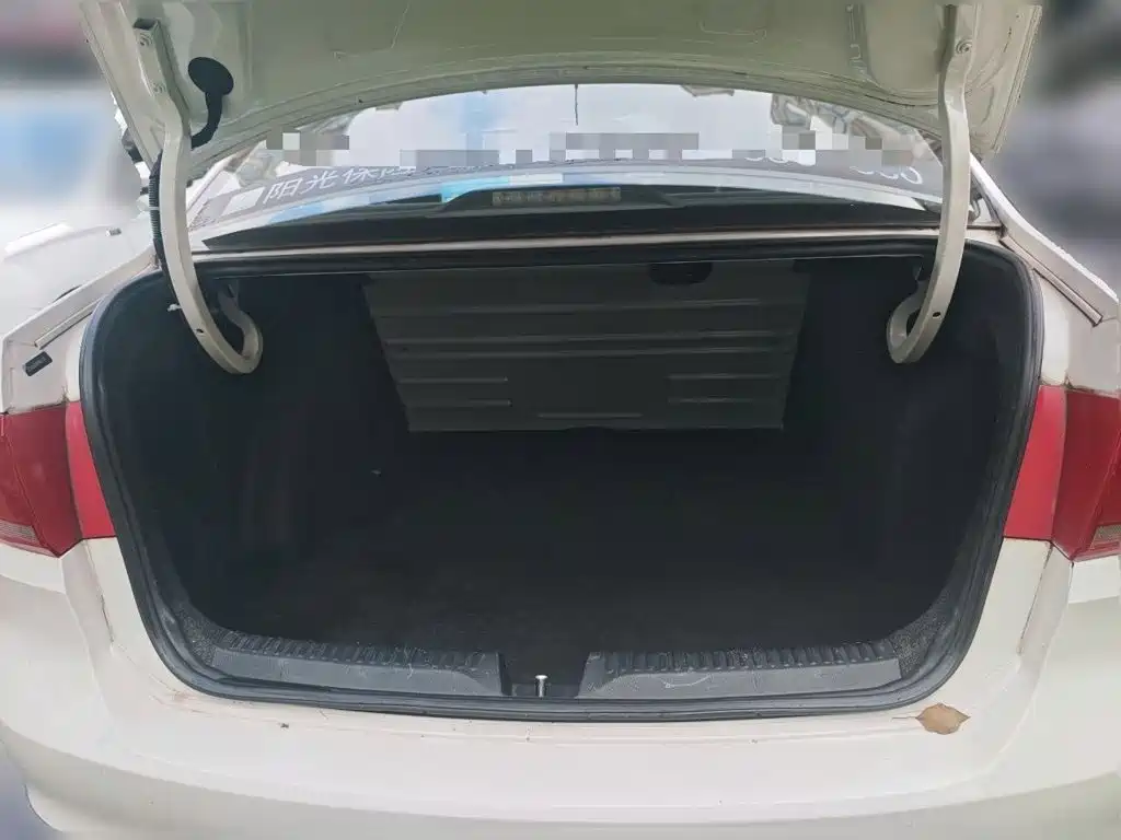 Volkswagen Santana — миниатюра 20