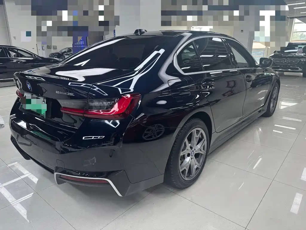BMW i3 2022 eDrive 35 L