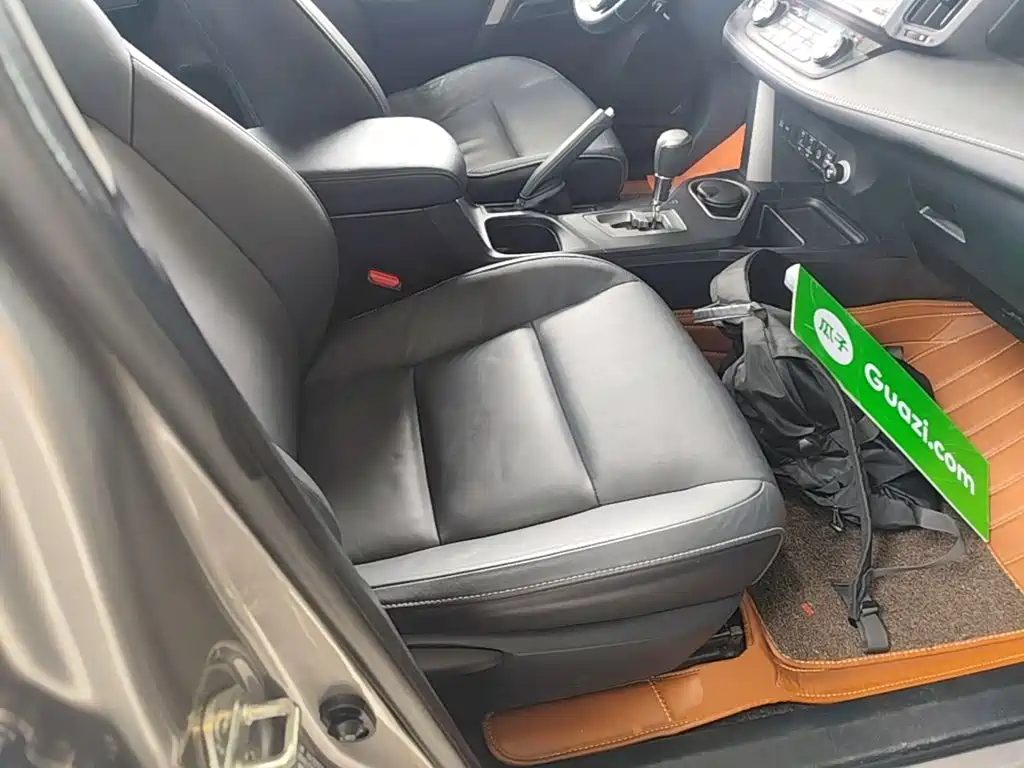 Toyota RAV4 — миниатюра 25