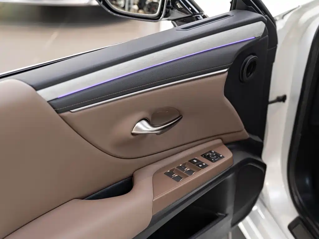 Lexus ES — миниатюра 18