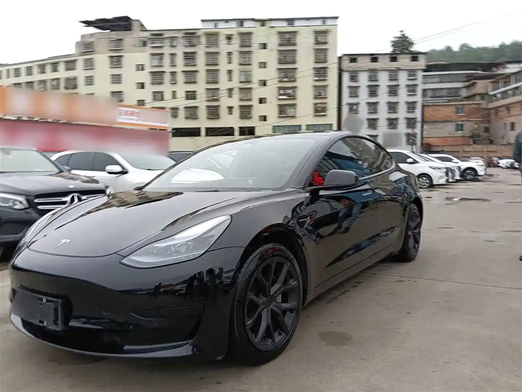Tesla Model 3 2023