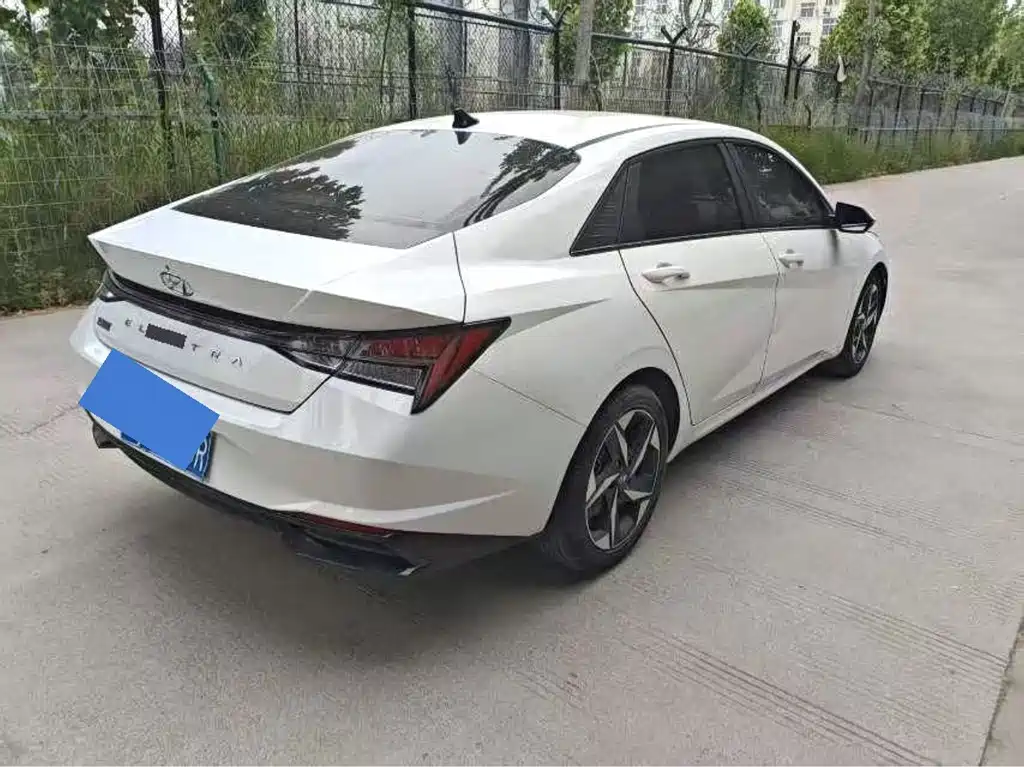 Hyundai Elantra — миниатюра 4