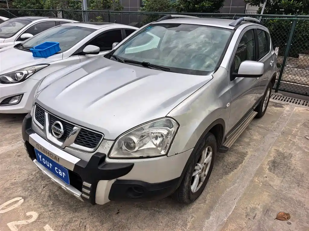 Nissan Qashqai 2012 1.6XE Wind 5MT 2WD