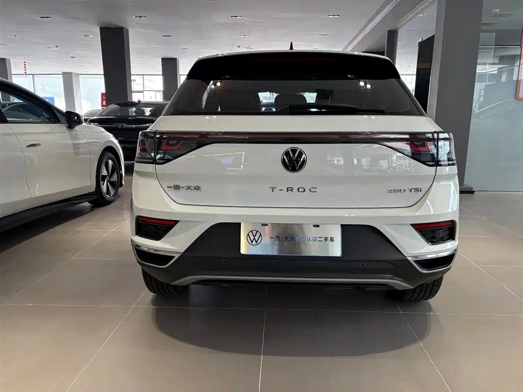 Volkswagen T-Roc — миниатюра 8