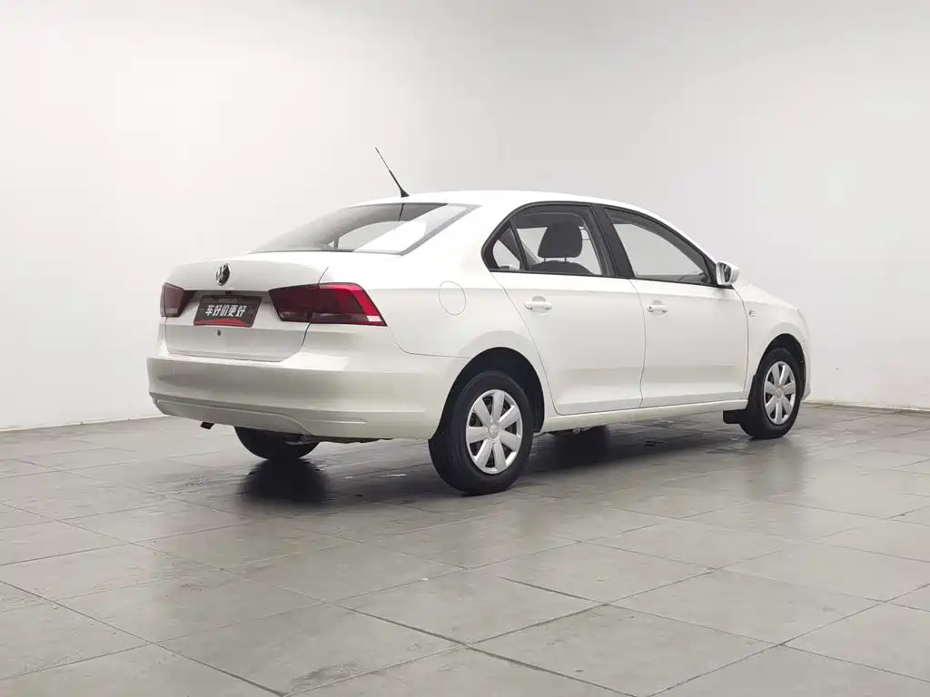 Volkswagen Santana — миниатюра 2