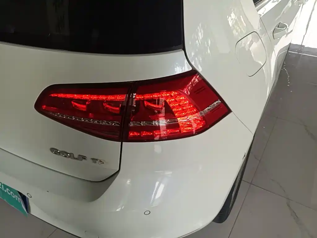 Volkswagen Golf — миниатюра 8