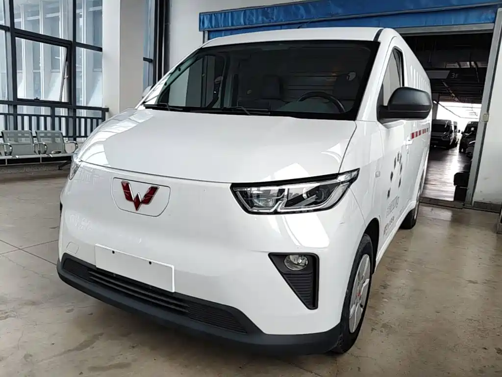 Wuling Yangguang — миниатюра 2