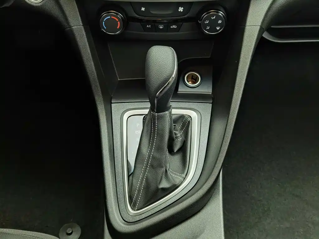 Buick Excelle — миниатюра 13