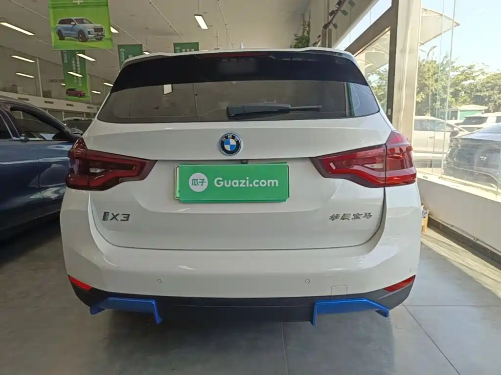 BMW iX3 — миниатюра 6