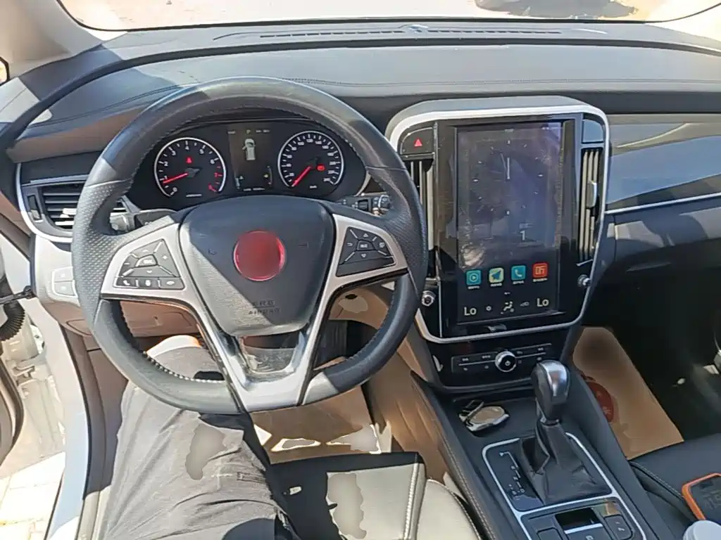 BYD MAX — миниатюра 10
