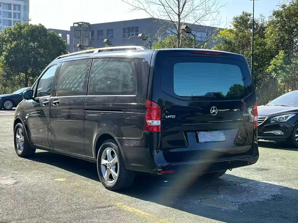 Mercedes-Benz Vito — миниатюра 9