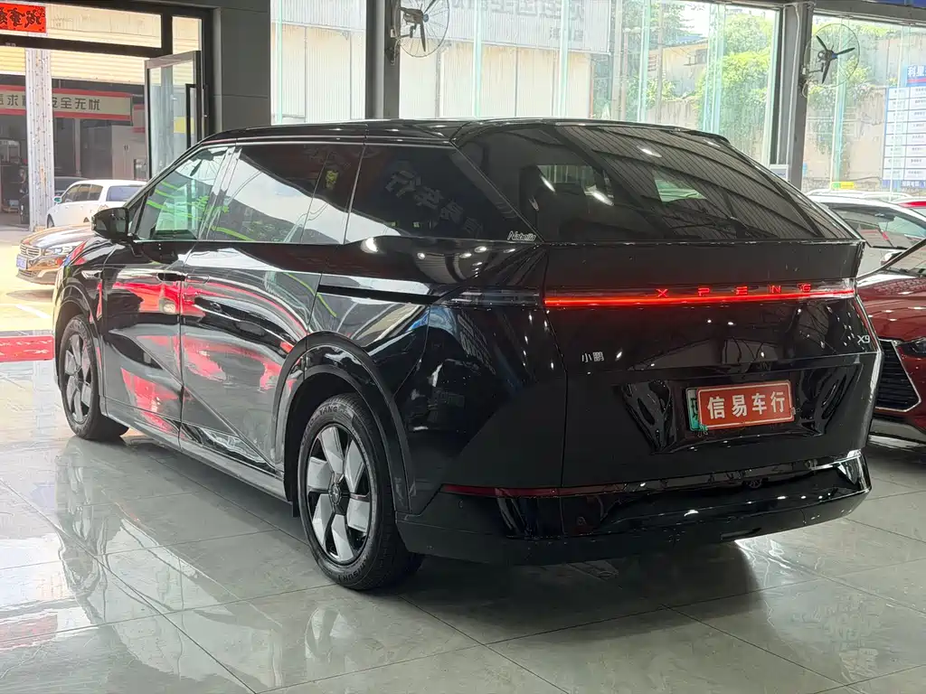 XPeng X9 — миниатюра 5