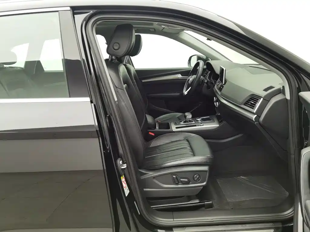 Audi Q5L — миниатюра 23