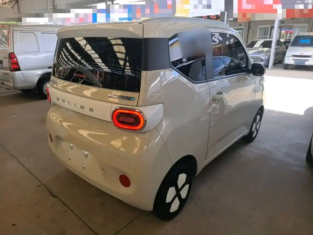 Wuling MINIEV — миниатюра 7
