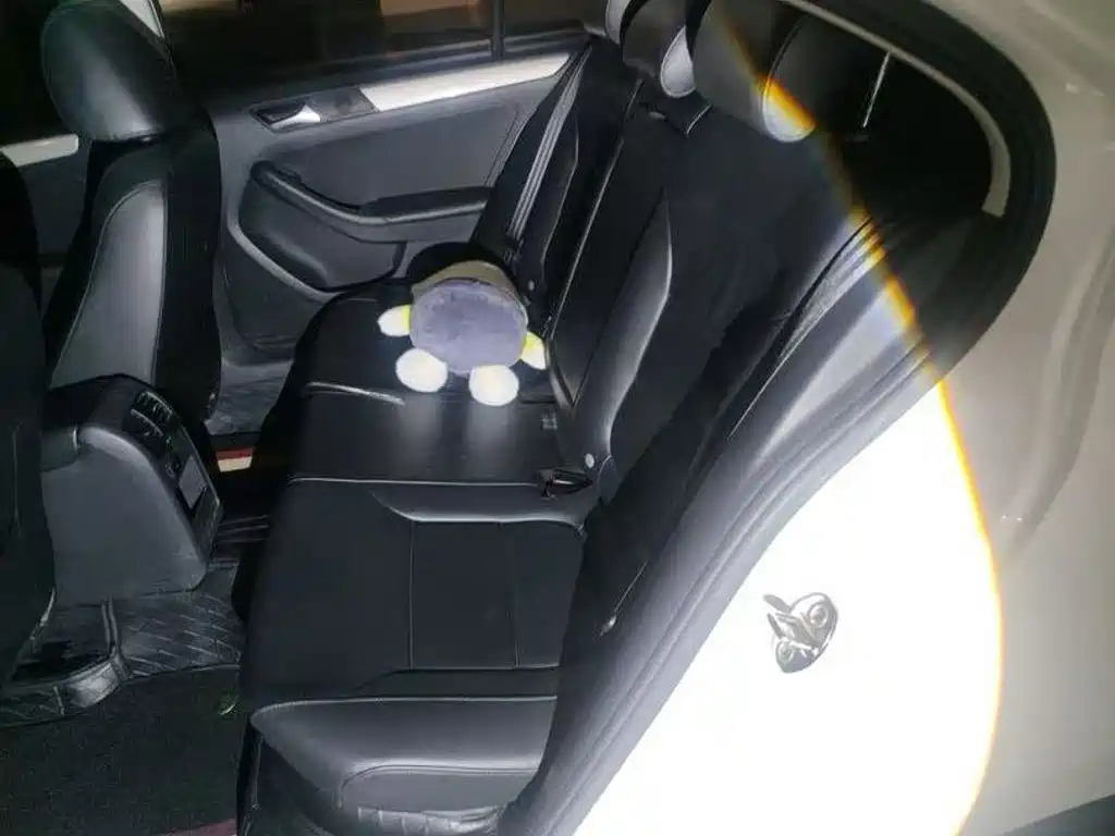 Volkswagen Sagitar — миниатюра 12