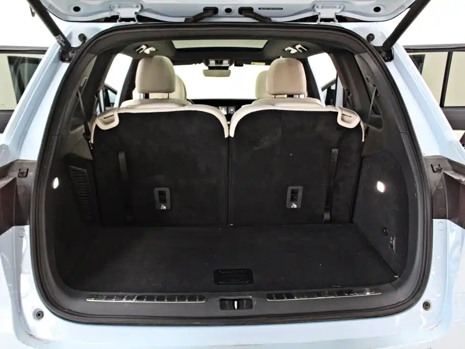 Li Auto Li ONE — миниатюра 13