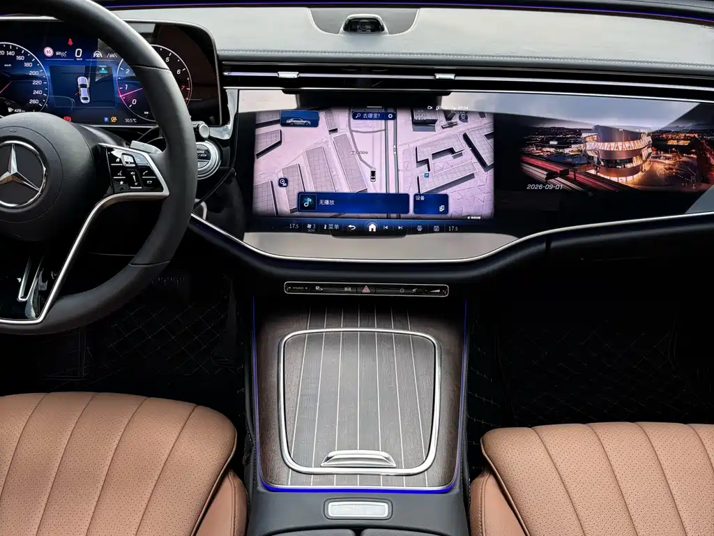 Mercedes-Benz E-Class — миниатюра 16