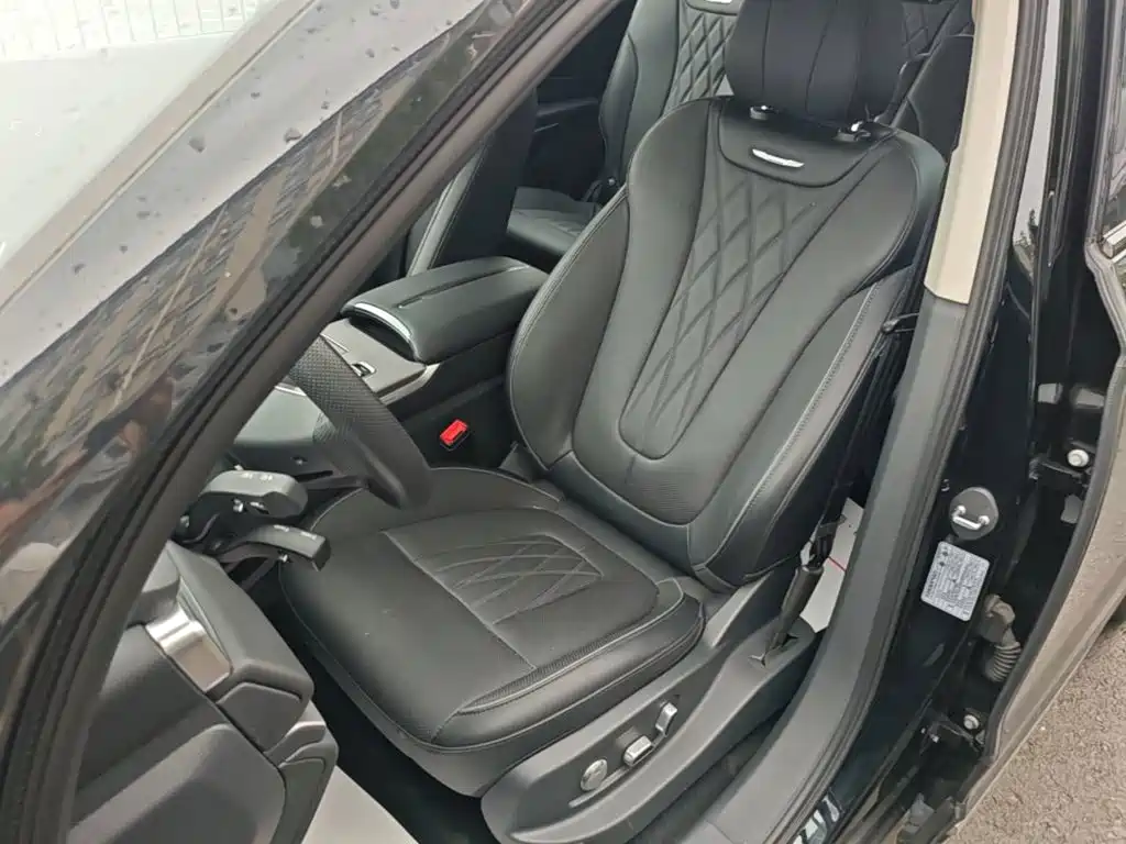 Hongqi Hongqi HS7 PHEV — миниатюра 15