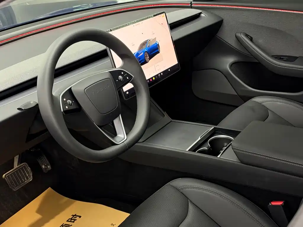 Tesla Model 3 — миниатюра 7