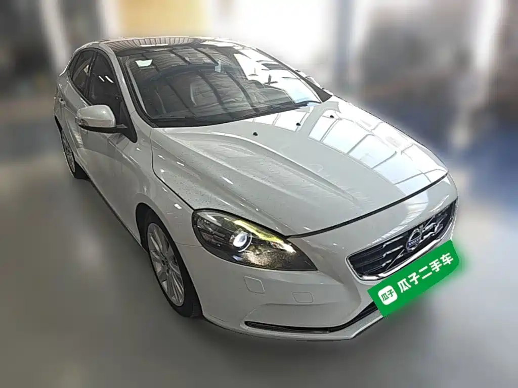 Volvo V40 — миниатюра 6
