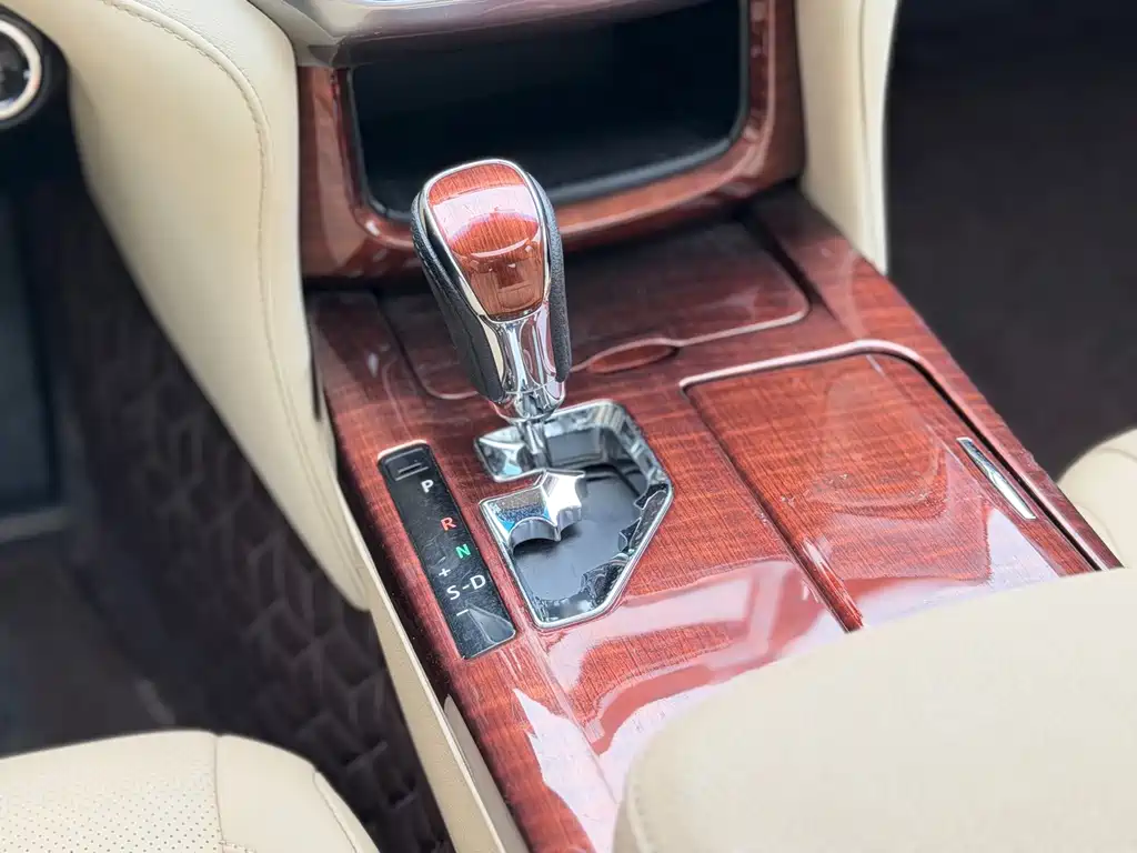 Toyota Crown — миниатюра 14