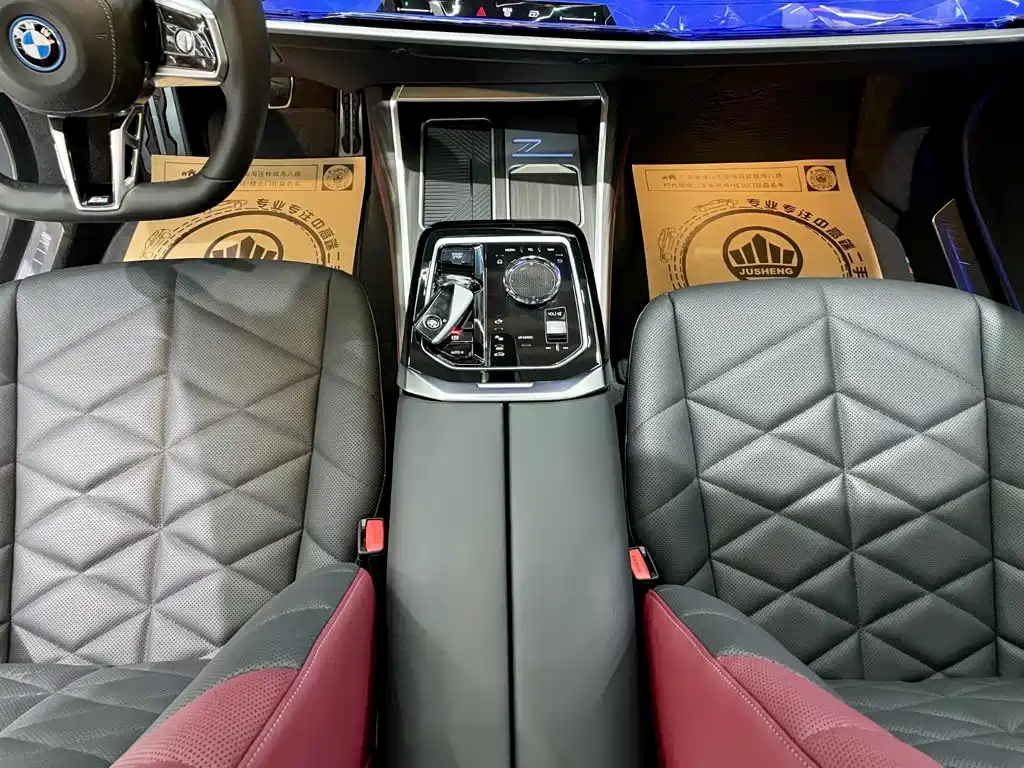 BMW i7 — миниатюра 4