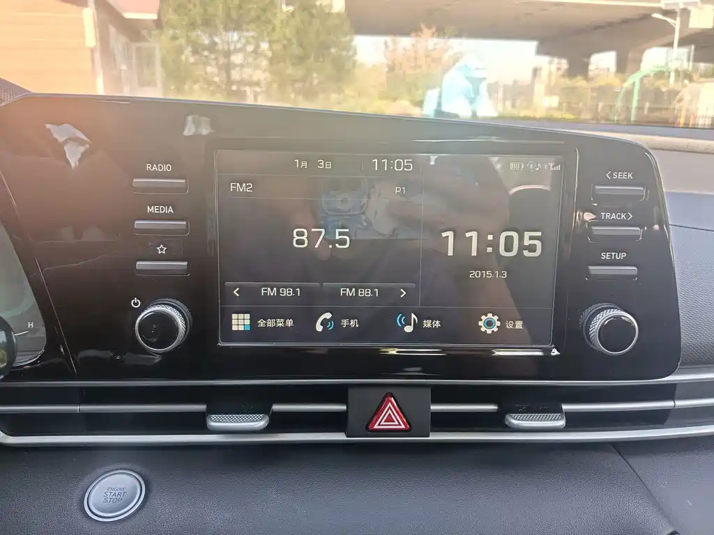 Hyundai Elantra — миниатюра 20