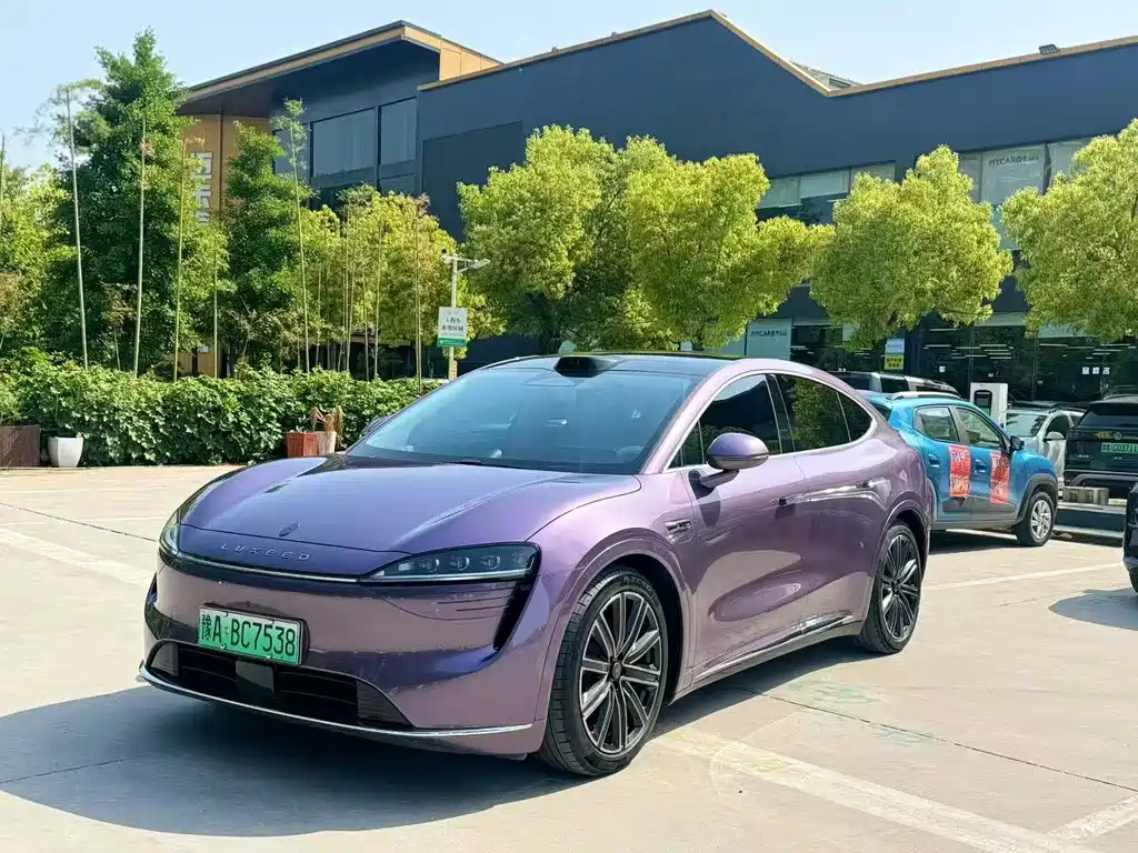 Luxeed Zhijie R7 2024