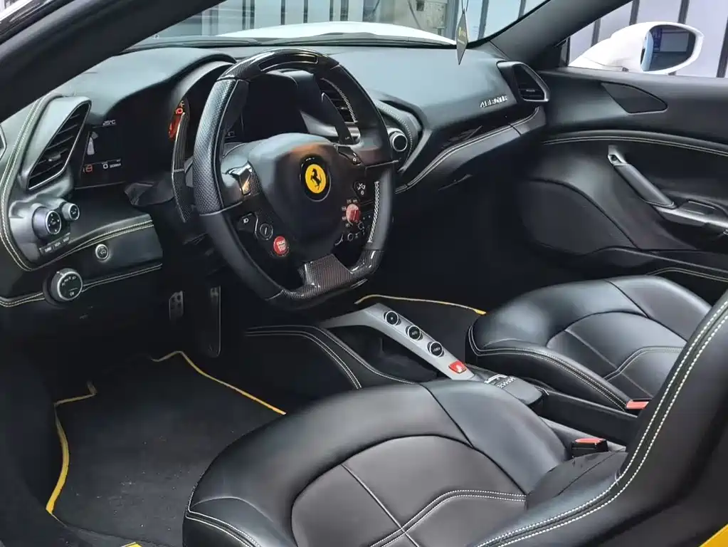 Ferrari 488 — миниатюра 6