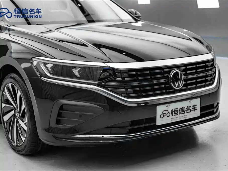Volkswagen Passat 2024 380TSI