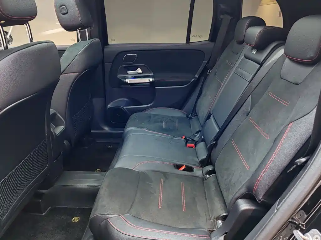 Mercedes-Benz GLB AMG — миниатюра 12