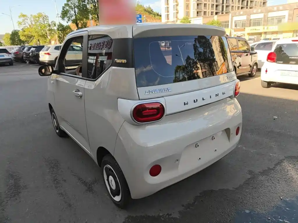 Wuling MINIEV — миниатюра 5
