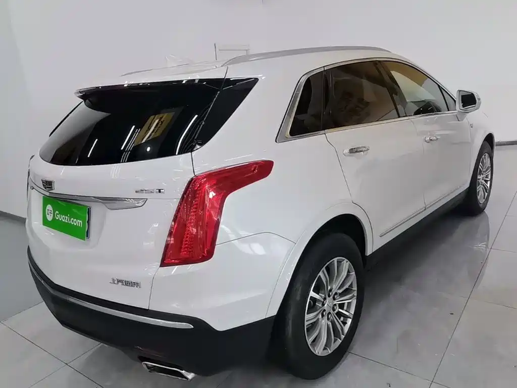 Cadillac XT5 — миниатюра 7