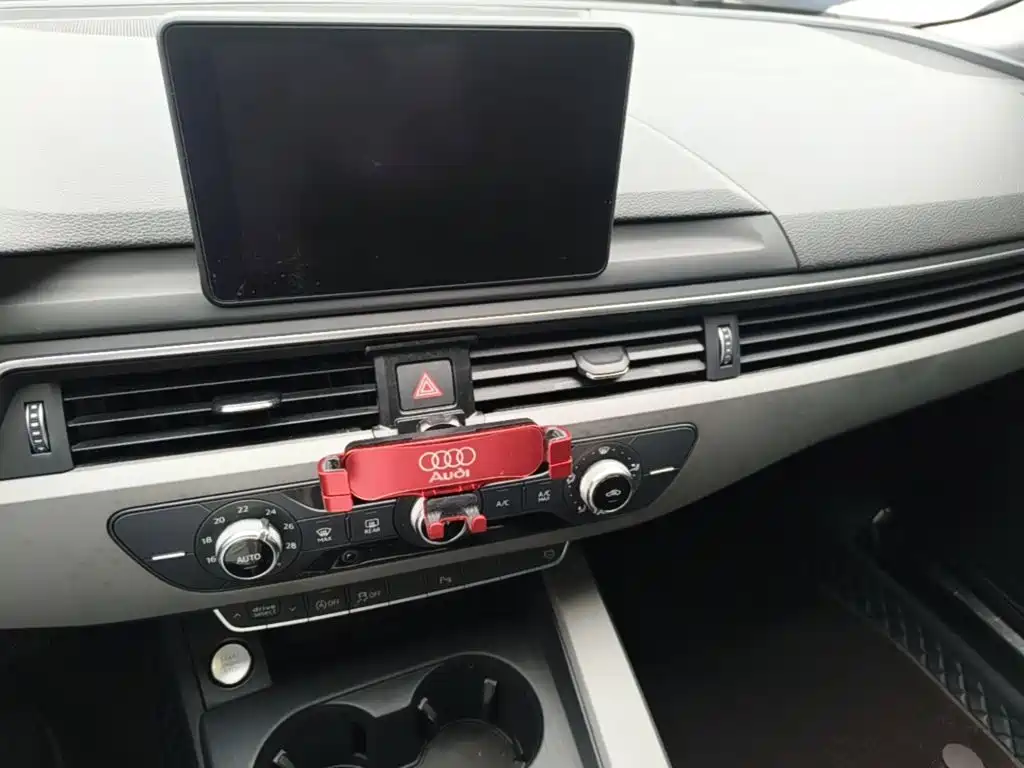 Audi A4L — миниатюра 13