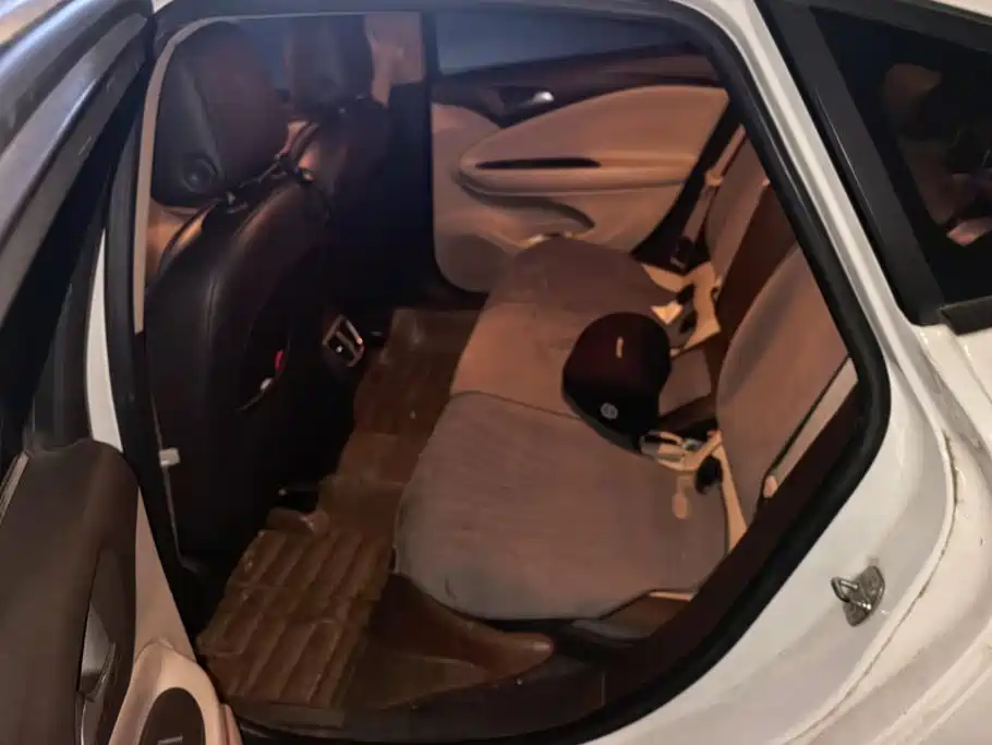Buick Verano — миниатюра 11