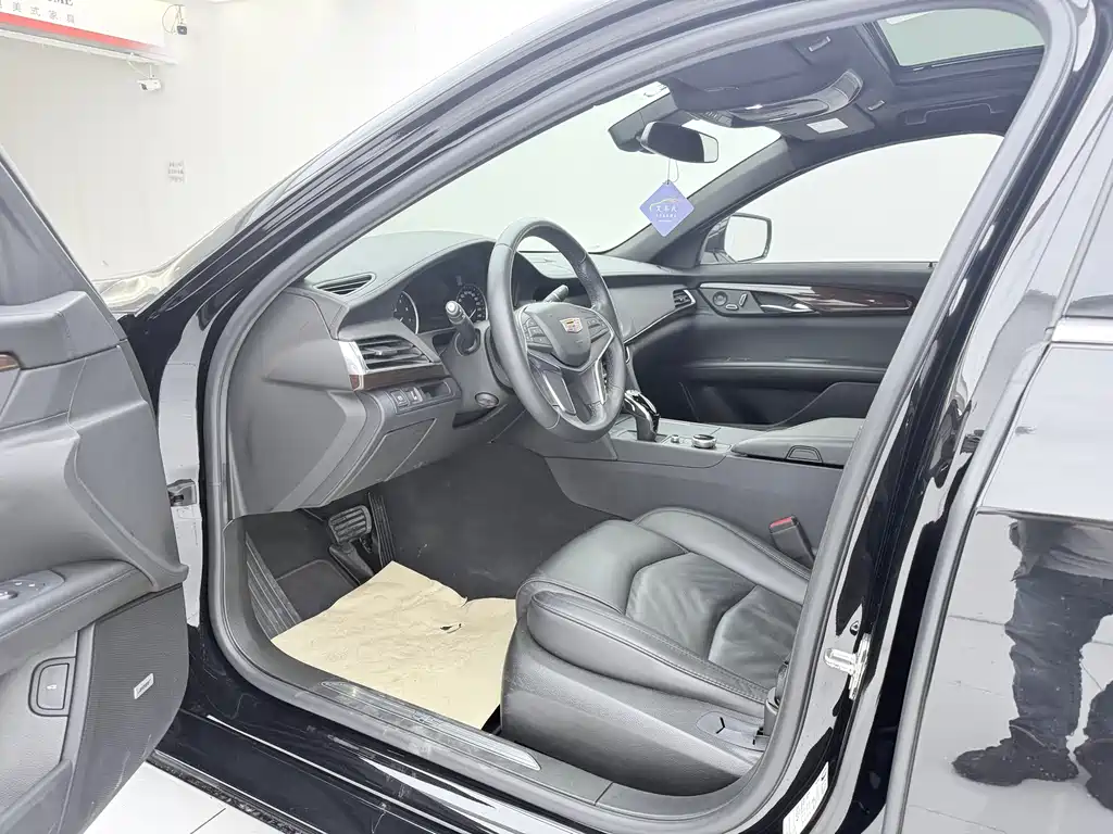 Cadillac CT6 2022 28T