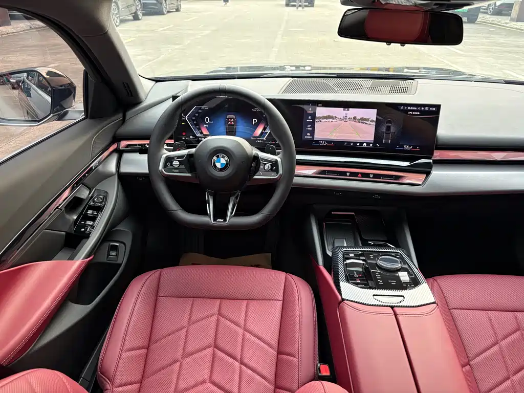BMW 5 Series — миниатюра 7