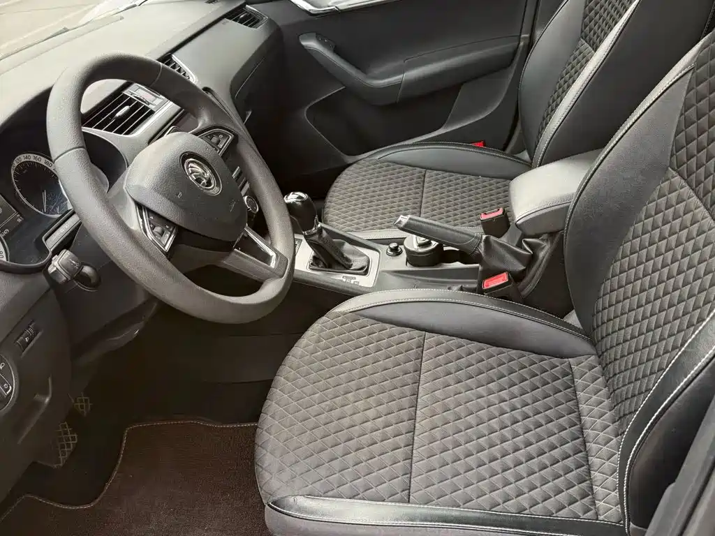 Skoda Octavia — миниатюра 7