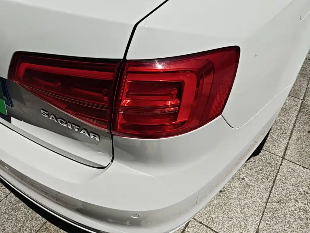 Volkswagen Sagitar — миниатюра 8