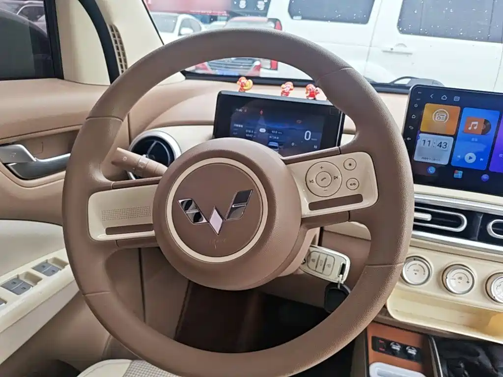 Wuling MINIEV — миниатюра 11