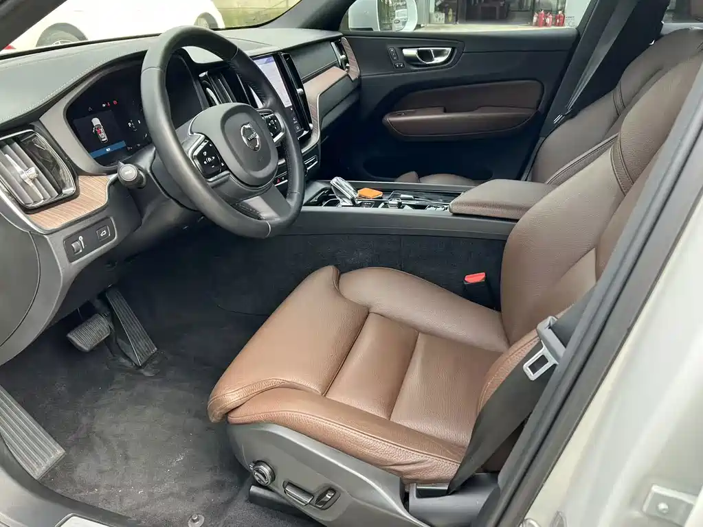 Volvo XC60 — миниатюра 13