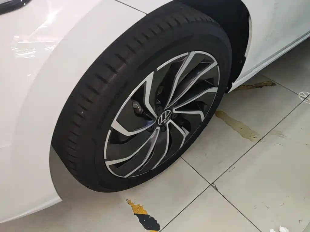 Volkswagen Golf — миниатюра 23