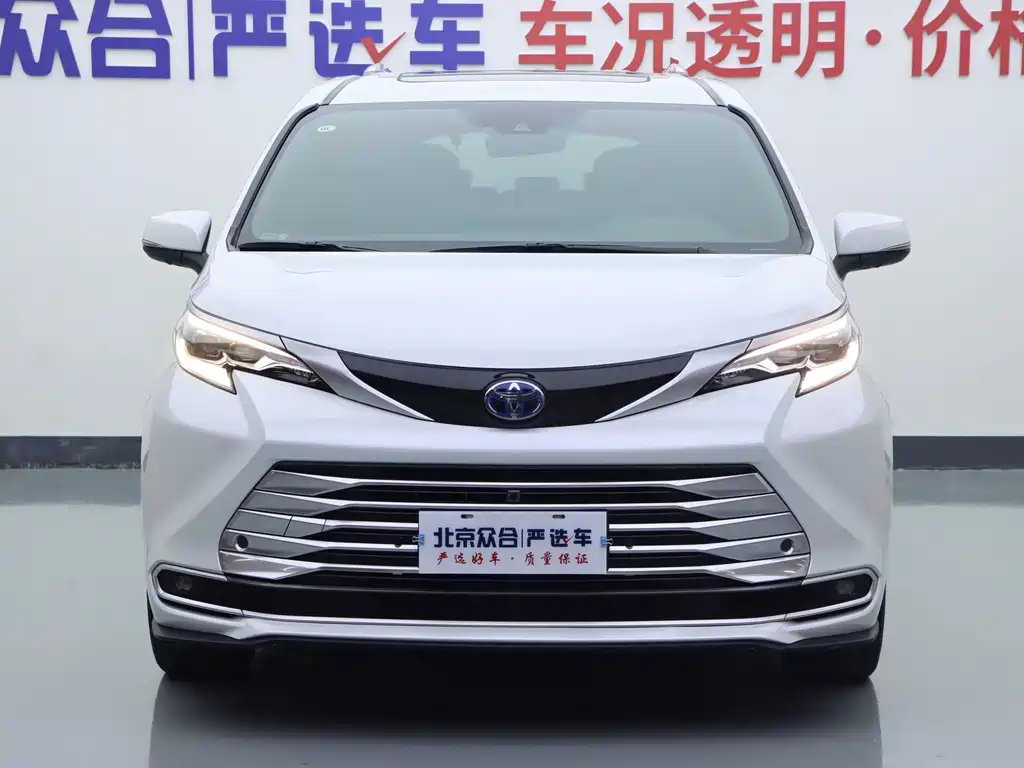 Toyota Sienna 2023 2.5L