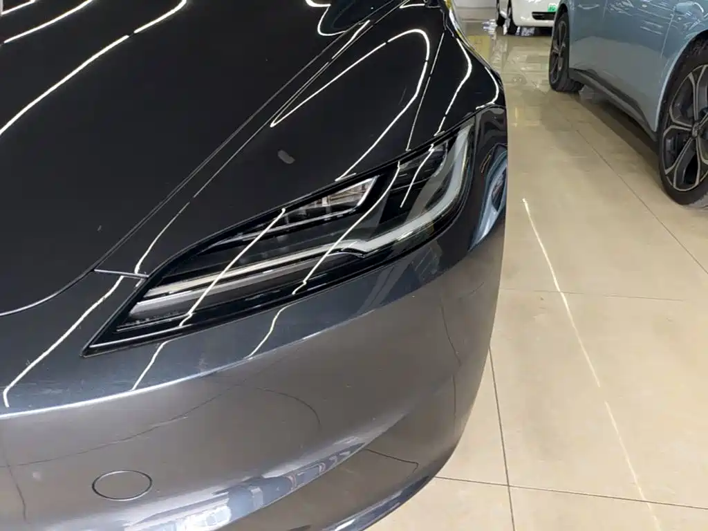 Tesla Model 3 — миниатюра 22