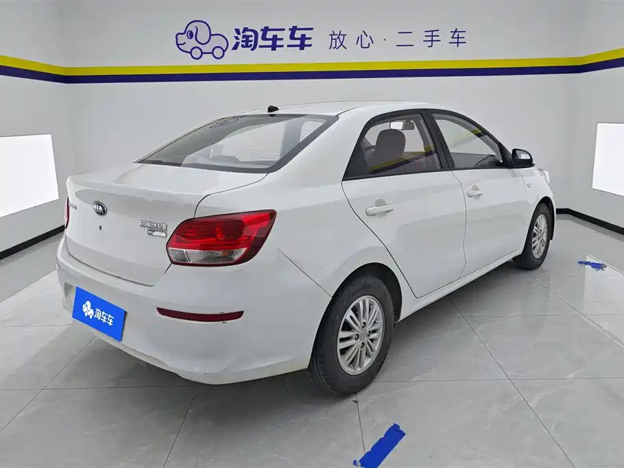 Kia Huanchi 1.4L Auto Comfort Sunroof Edition, фото 3