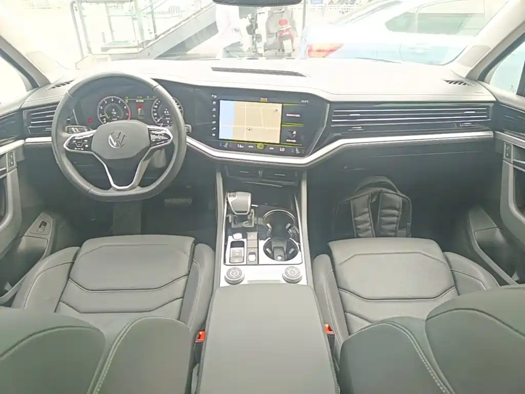 Volkswagen Touareg — миниатюра 10