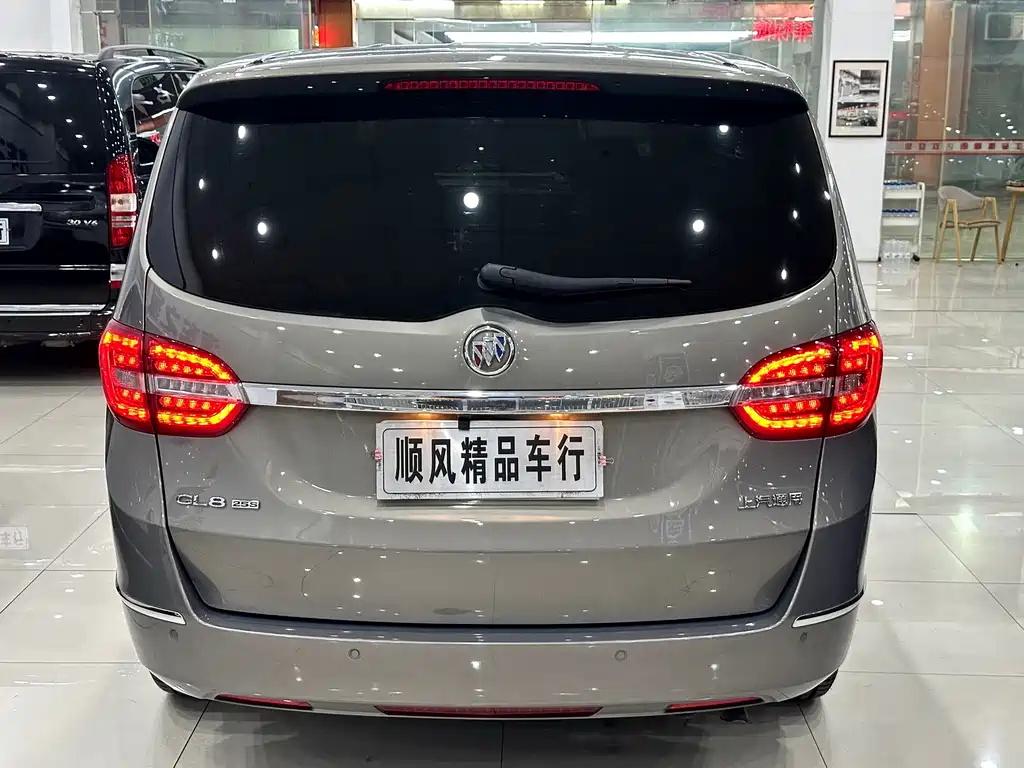 Buick GL8 — миниатюра 4